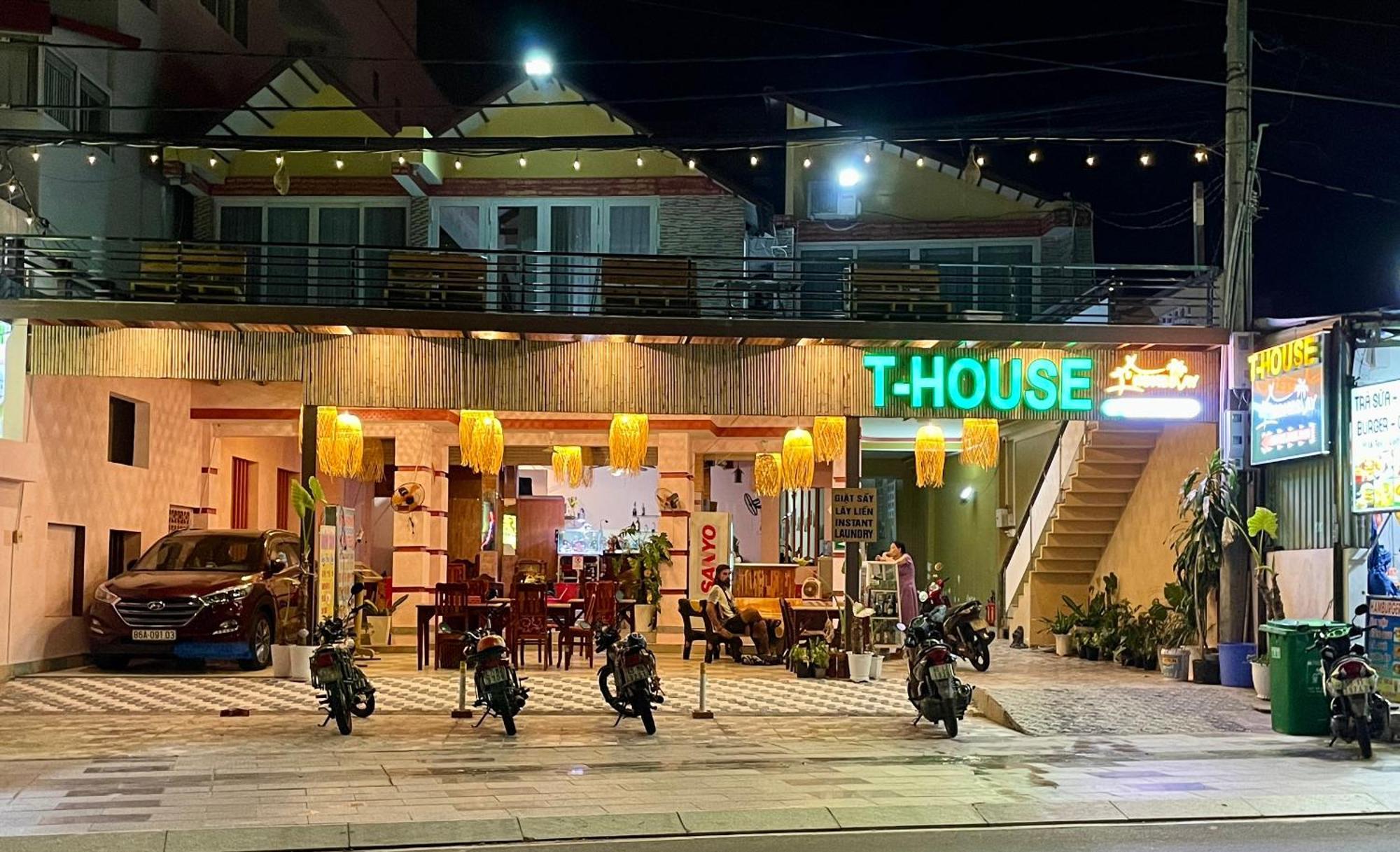 T'H Homestay Mũi Né Extérieur photo
